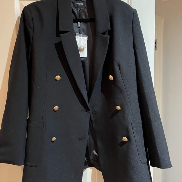 On trend! Black oversized blazer with standout style - Picture 3 of 4